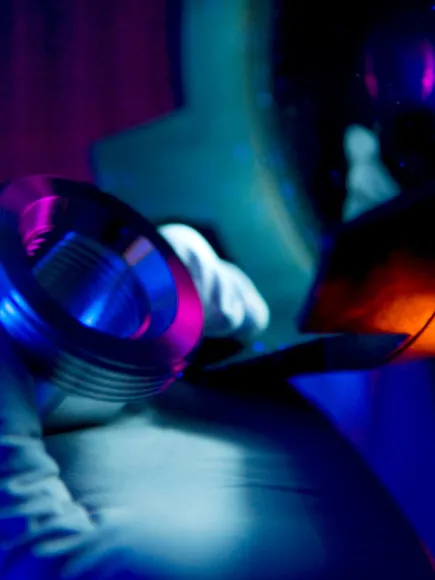 Blue Light Disc Inspection
