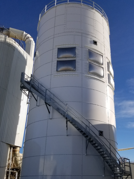 grain silos with vents